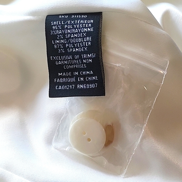 le chateau Jacket - Picture 5 of 6